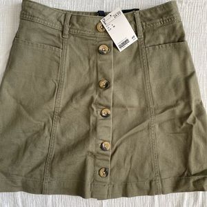 H&M green mini skirt